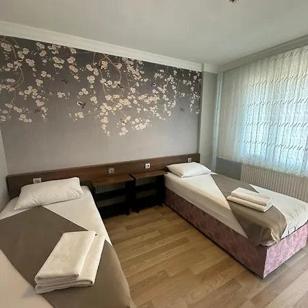 Ata Hotel *